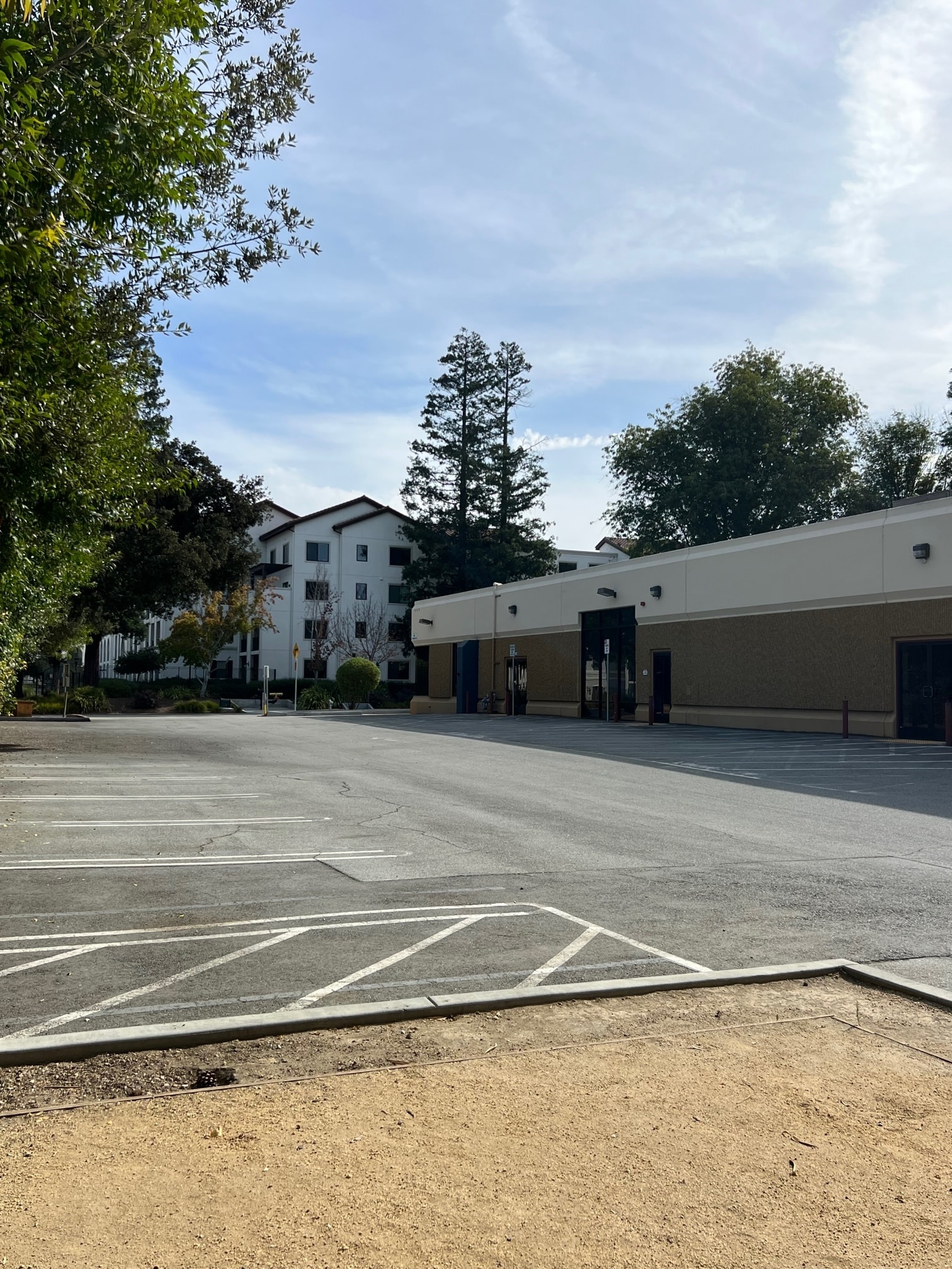537–539 E Weddell Drive exterior